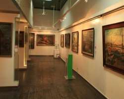 You can see paintings by popular Indonesian painters like Raden Saleh and Affandi alongside Ceramics at the museum.